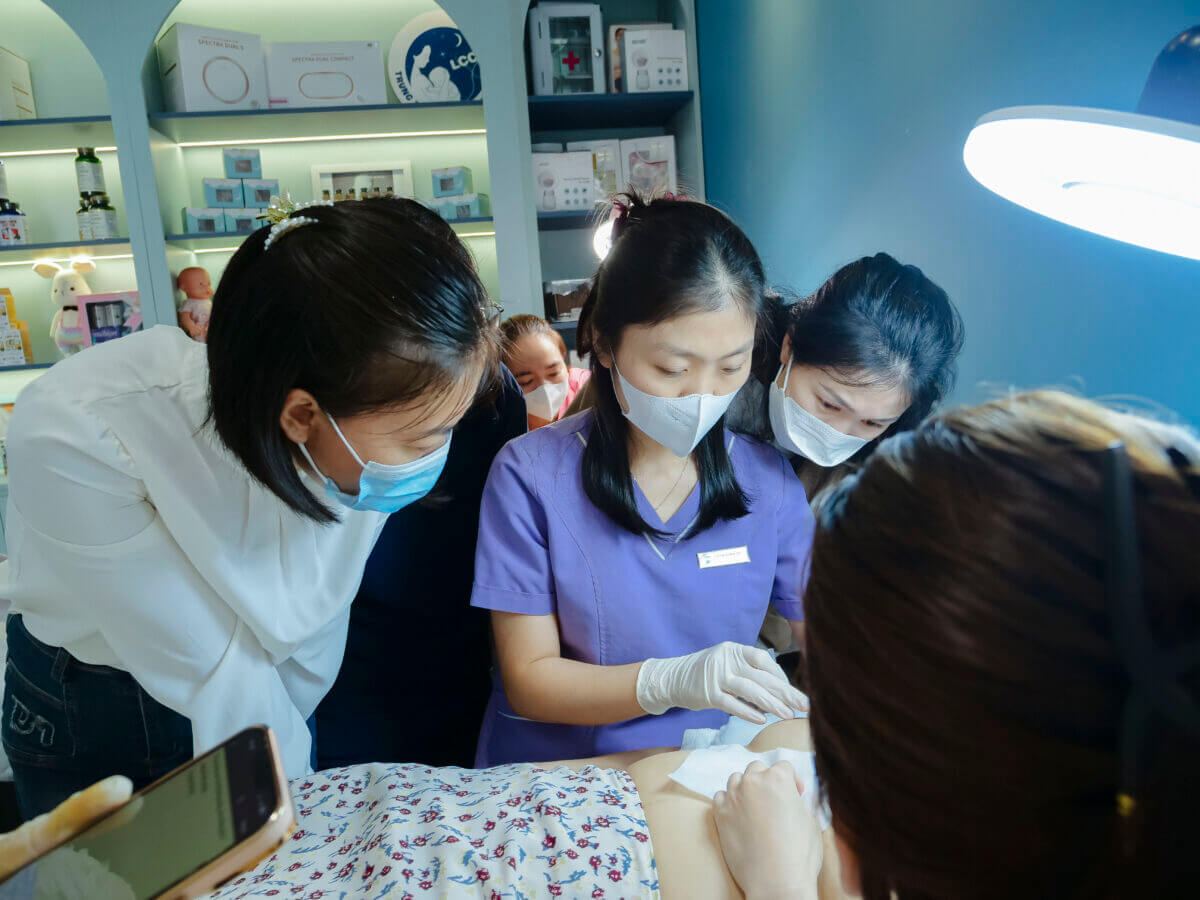 thông tắc tia sữa đà nẵngdịch vụ thông tắc tia sữa tại đà nẵngthông tắc tia sữa tại nhà đà nẵngdịch vụ chăm em bé tại đà nẵngchăm sóc mẹ và bé đà nẵngĐào tạo chuyên viên chăm sóc mẹ bé Đà Nẵngchuyên viên sữa mẹ Đà Nẵngchuyên viên thông tắc tia sữa Đà Nẵngspa bà bầu đà nẵng